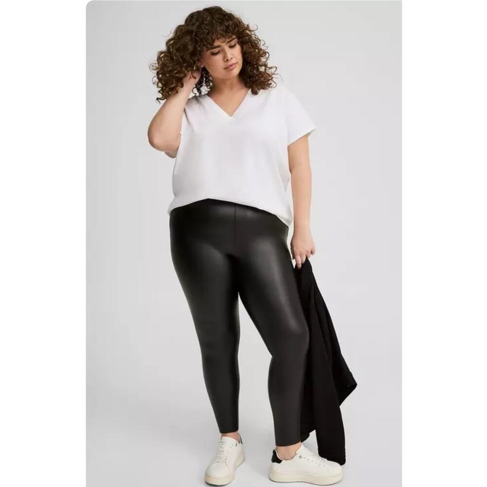 Torrid Black Full Length Signature Waist Faux Leather Legging Size 4X
